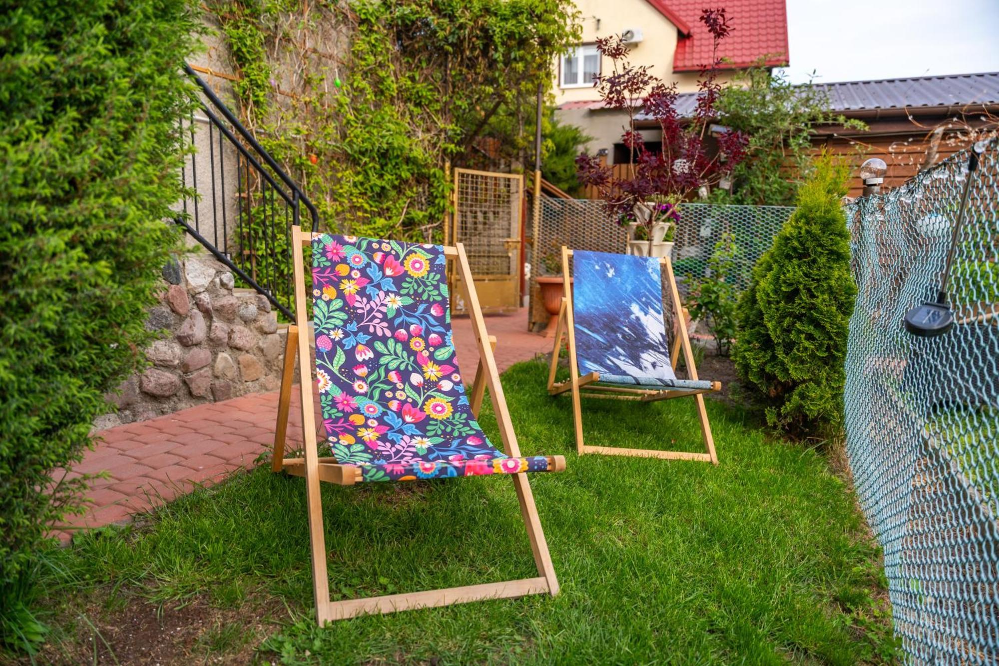 Zeglarza Przy Promenadzie, *